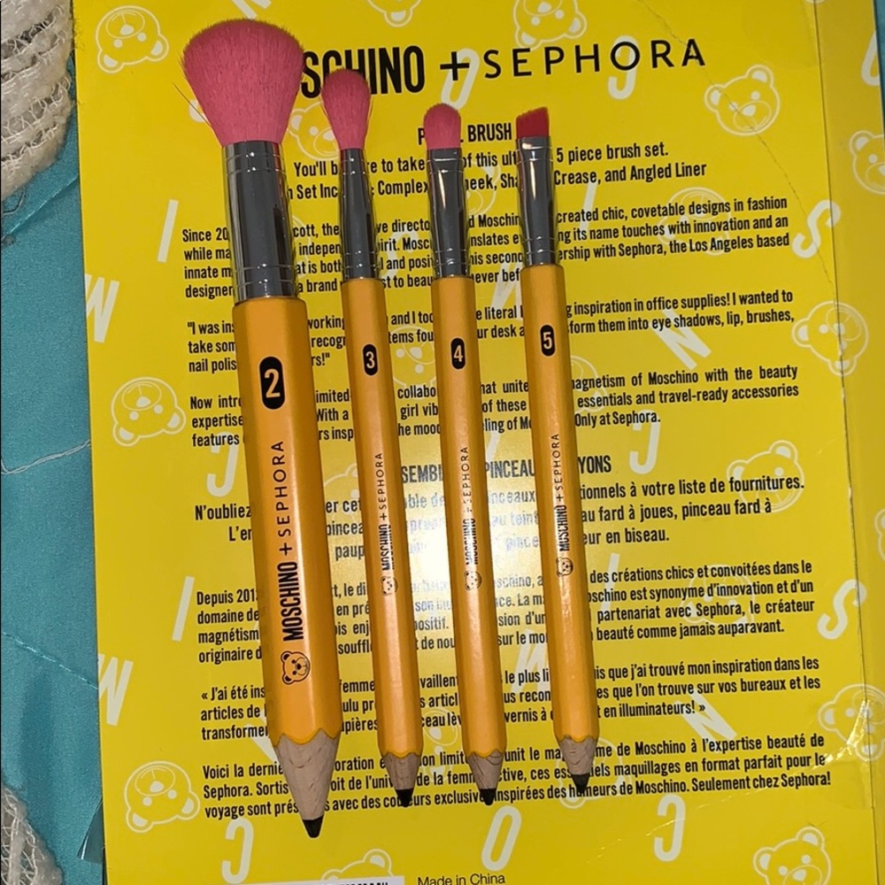 Sephora moschino brush set
